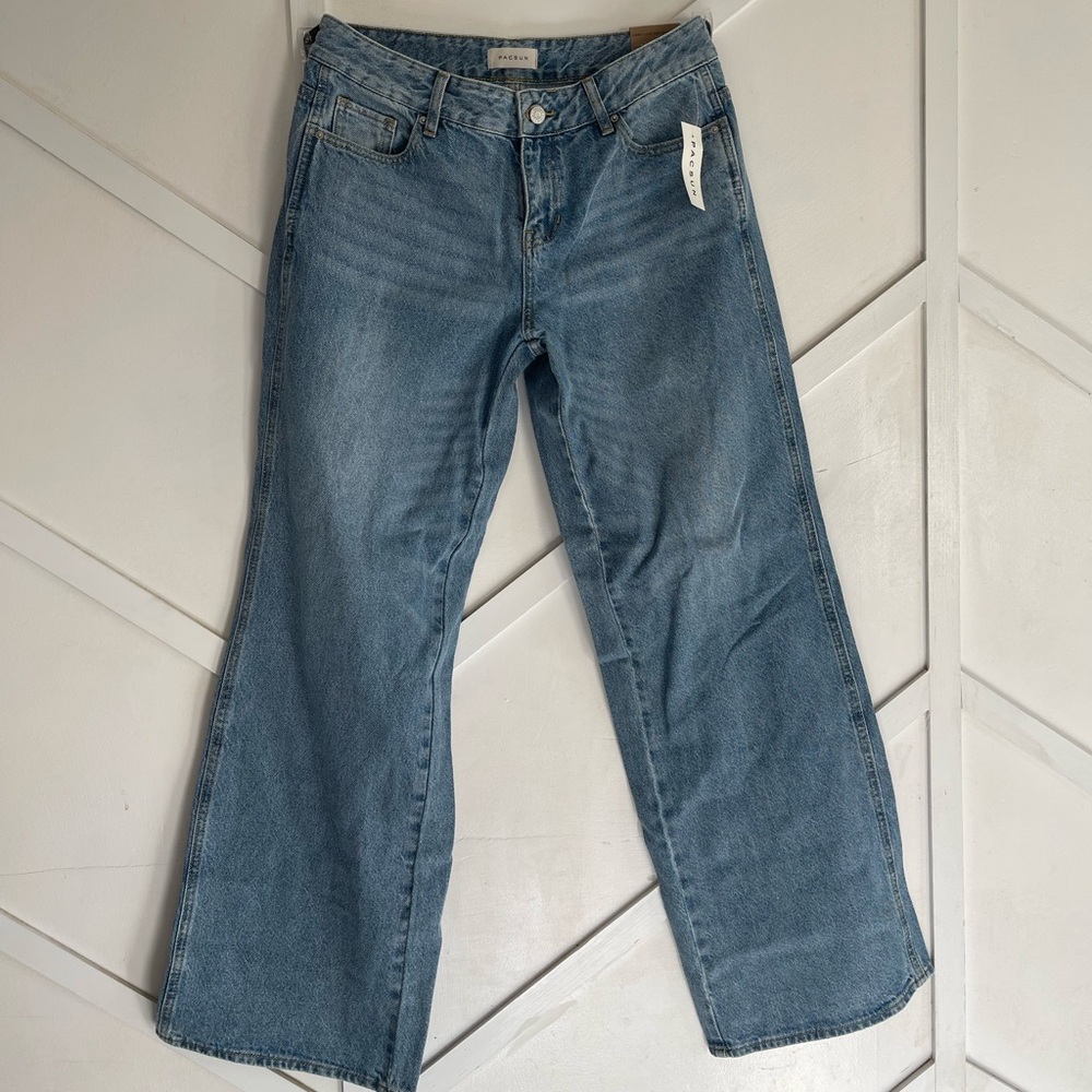 Pacsun jeans
Low rise baggy wide leg